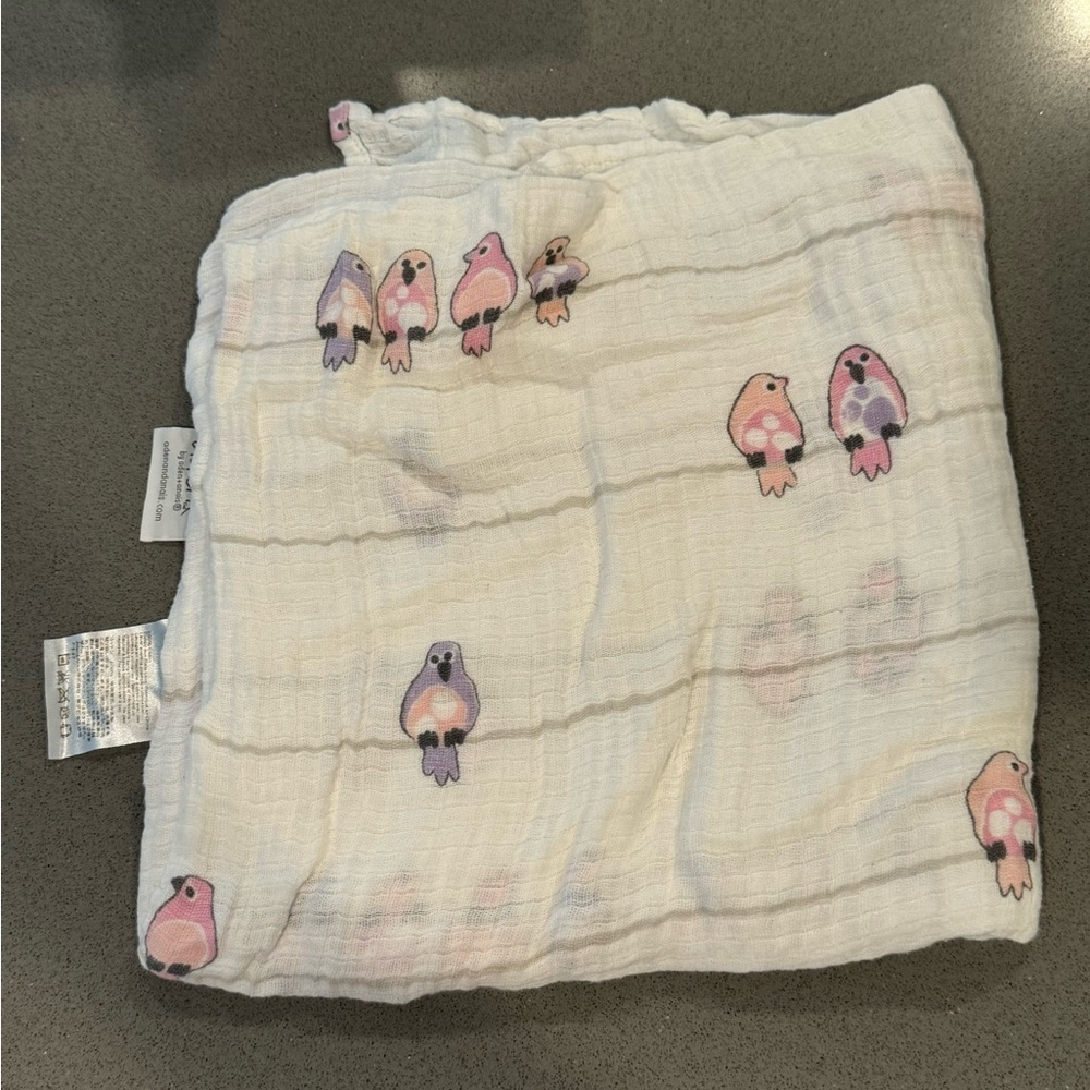BUNDLE of 5 | aden + anais | Swaddle designs brand | Muslin Swaddles | baby girl - Picture 3 of 9